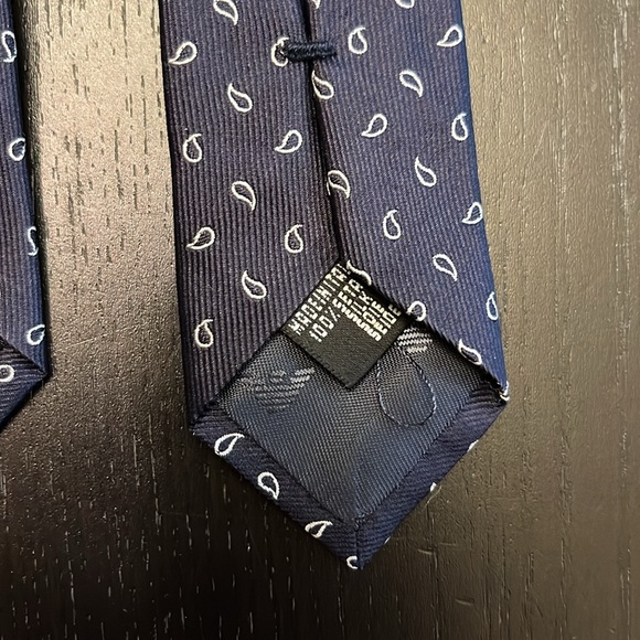 Emporio Armani 100% Silk Tie with Authenticator Tag Navy Blue - Picture 3 of 4
